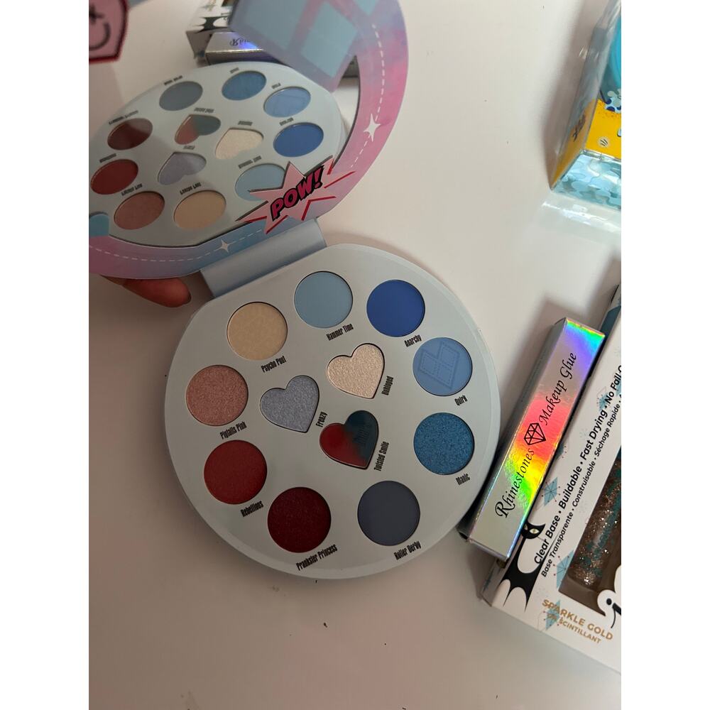 Random Makeup Bundle - Picture 2 of 5